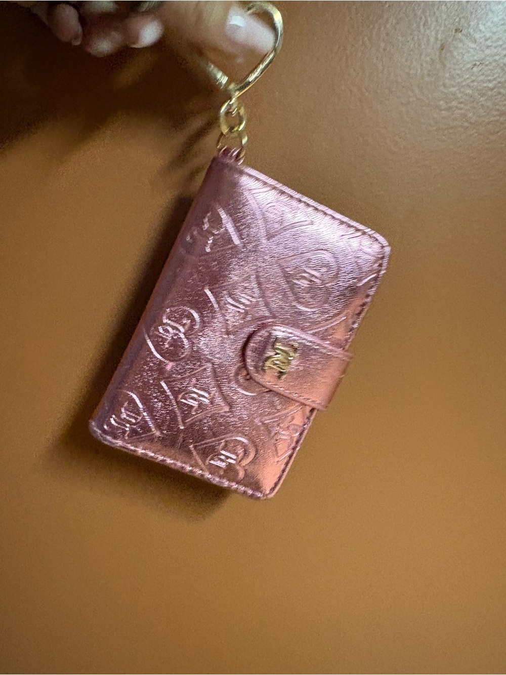 Juicy Couture Foldable Pink Metallic wallet - Picture 2 of 9